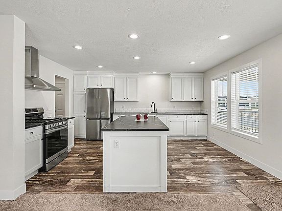 3rd image of 4152 Shalimar Dr