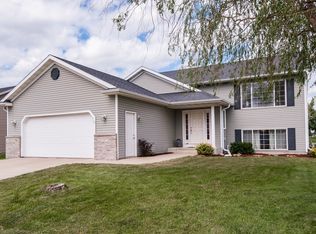 827 3rd St NE, Byron, MN 55920