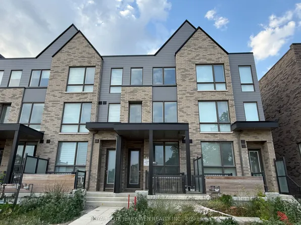 46 Green Gardens Blvd, Toronto, ON M6A 0E6
