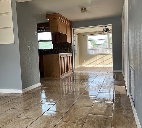 3rd image of 4640 Abdella Ln