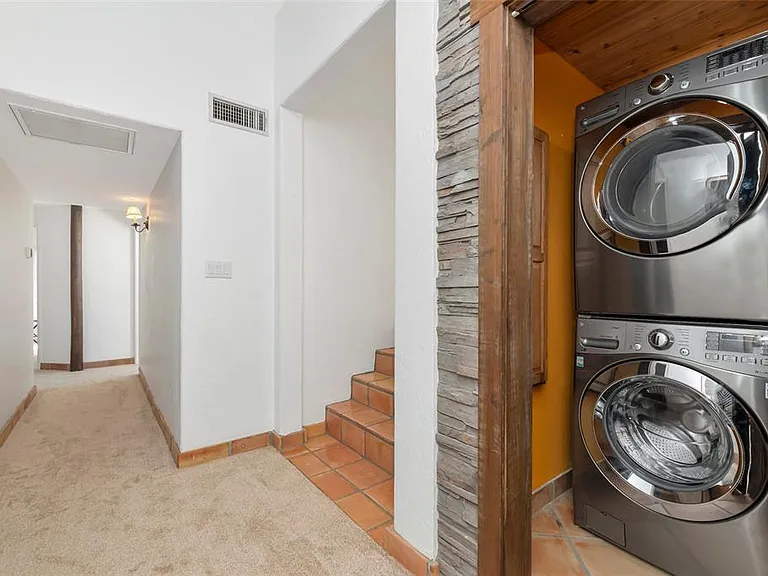 681 Avenida De Mayo — Photo 42