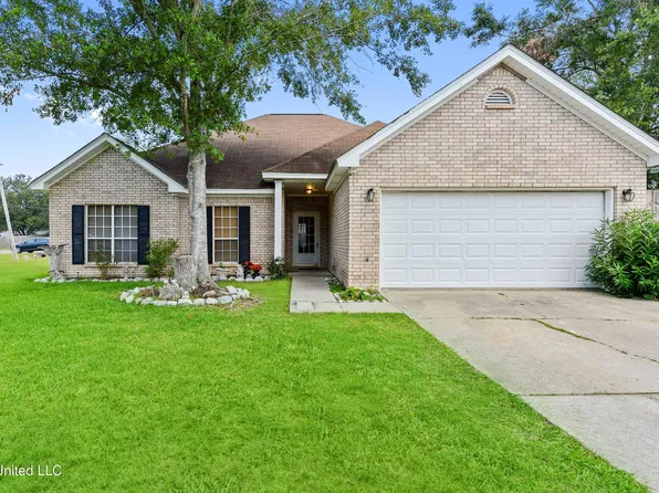 11053 Pin Oak Dr, Biloxi, MS 39532