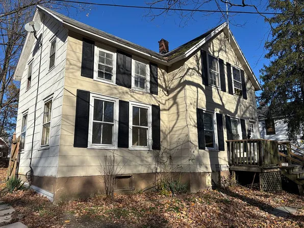 26 Spring St, Hudson, NY 12534