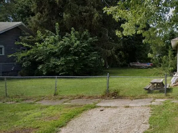 Ogden Ave, Benton Harbor, MI 49022