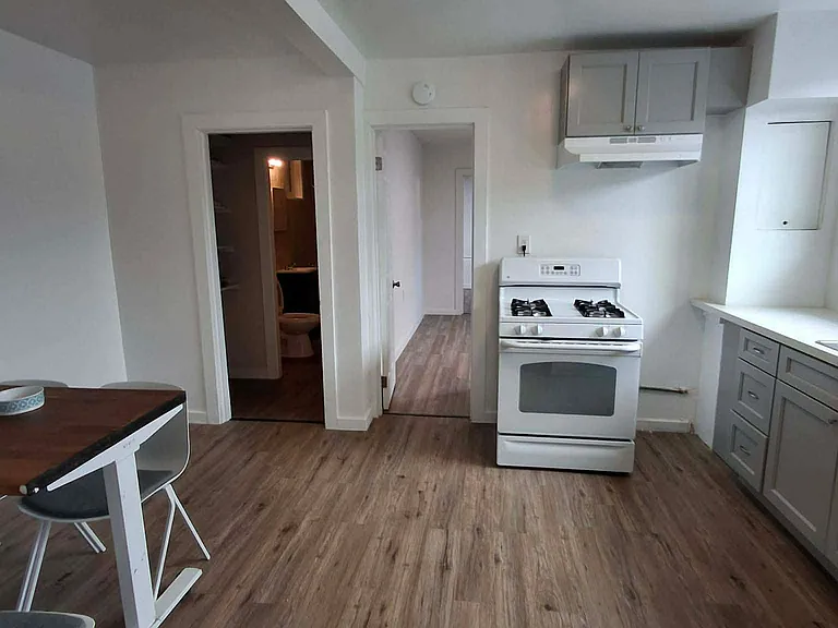 545 Central Ave #A — Photo 3