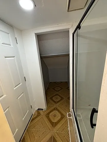 Studio, 570 sqft, $1,300 — Photo 4