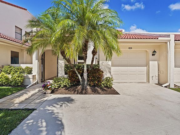 2nd image of 819 Windermere Way
