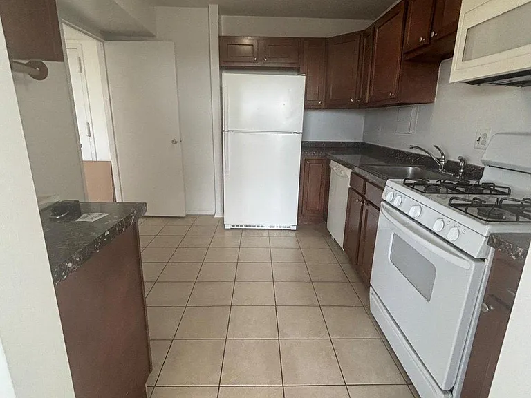 1836 Metzerott Rd #1720 — Photo 15