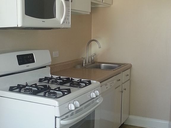 5th image of 625 Wisconsin Ave #2