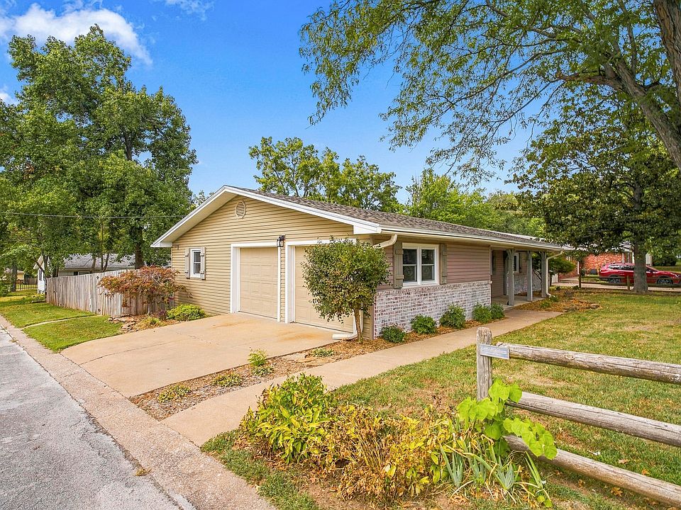 1st image of 1665 S Catalina Avenue