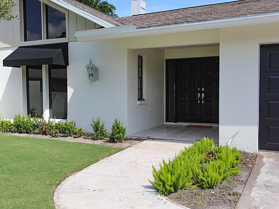 manicured lawn