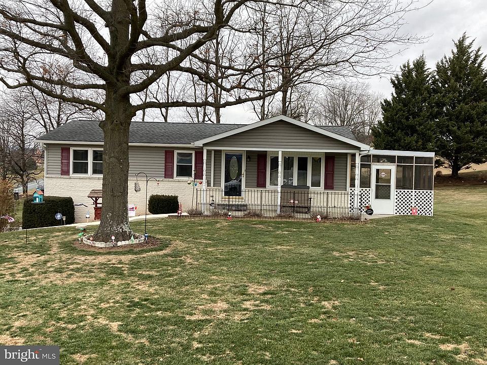 1st image of 323 Terrace Dr