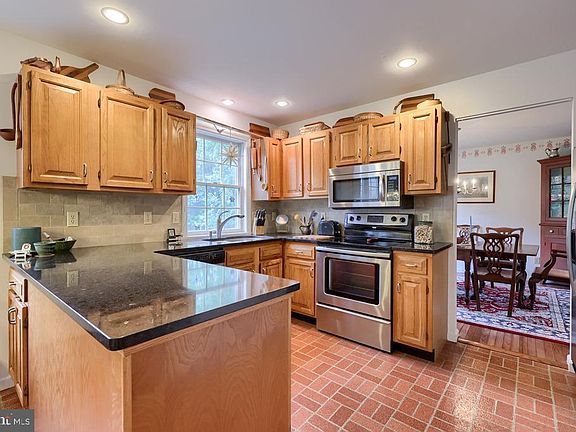 5th image of 342 Knightsbridge Way