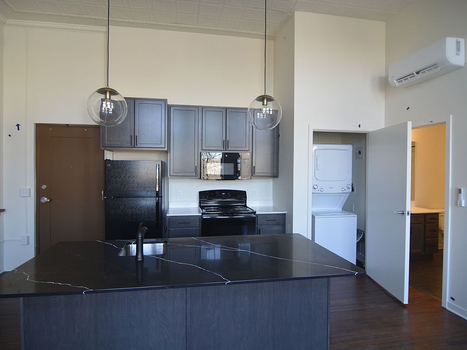 1st image of 814 Main St #1-308