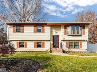 733 Commonwealth Blvd, Toms River, NJ 08757