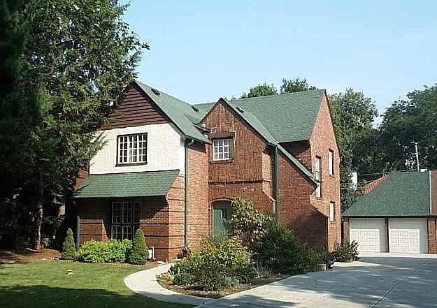 1st image of 226 W Buckingham Dr
