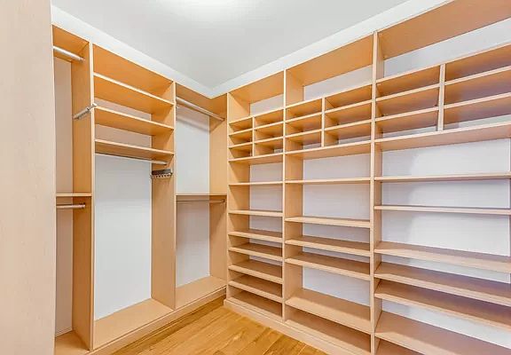 5th image of 2728 Thomson Ave Unit 230