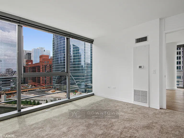401 W Kinzie St #4410 — Photo 11