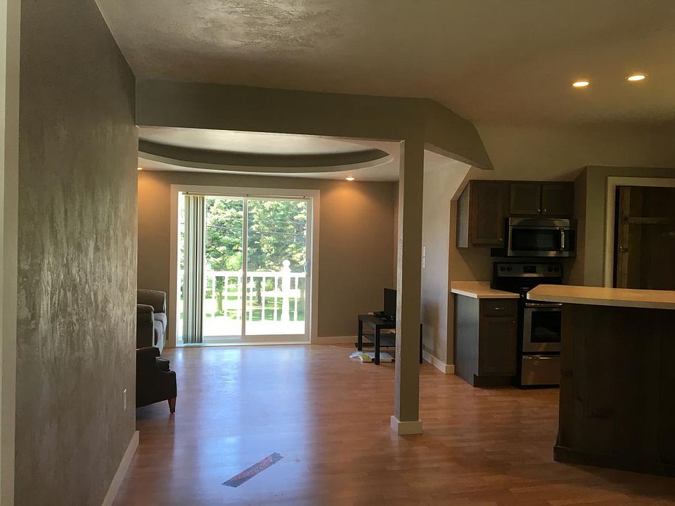 1st image of 904 Draper St