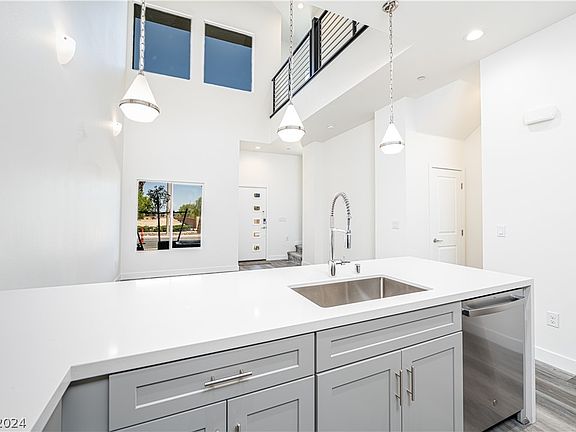 5th image of 11476 Roaring Peak Dr #17
