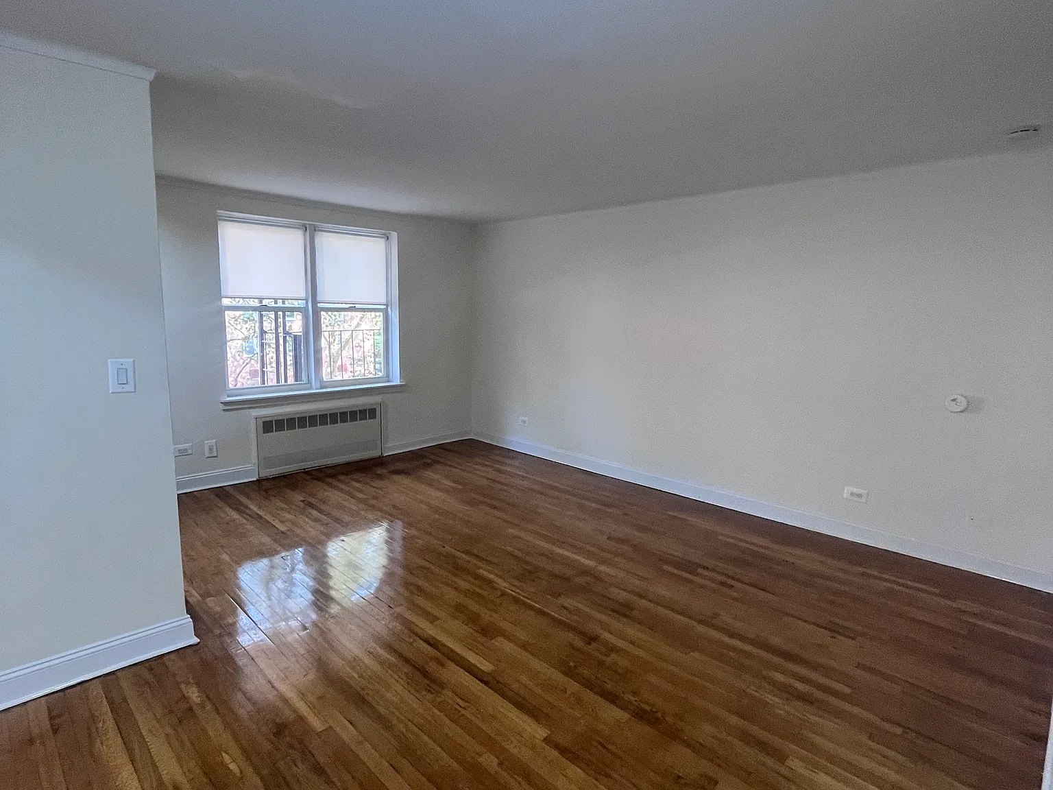 Studio, 550 sqft, $1,825 — Photo 2