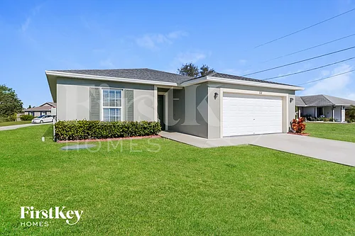 511 SW Nadell Ave Photo 1