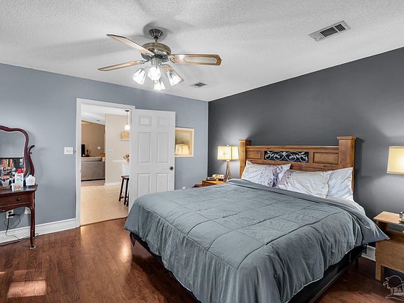 4th image of 10152 Sugar Creek Cir