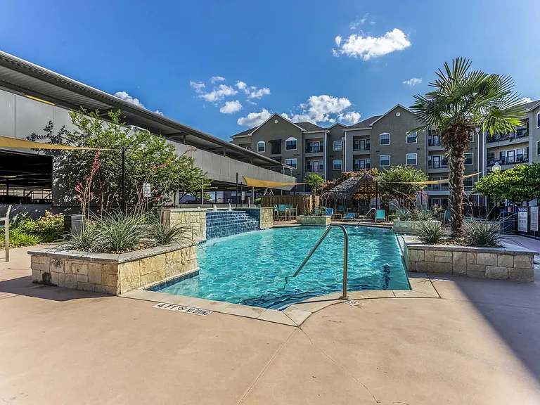 Creekside Vue Apartments — Photo 15