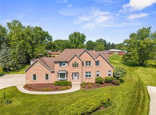 3893 Windsor Ct, Hermitage, PA 16148