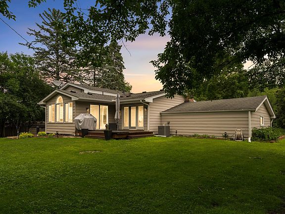 3rd image of 6620 Limerick Ln