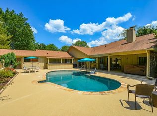 1572 Old Hunters Trce, Marietta, GA 30062