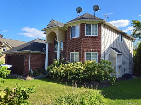 45 Forthton Dr, Troy, MI 48084