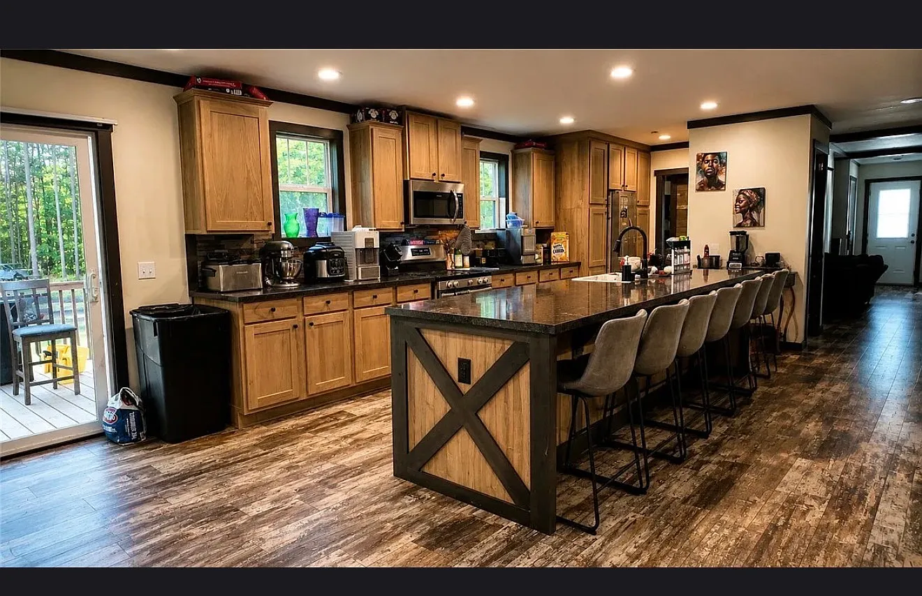 4 bed, 1980 sqft, $2,250 — Photo 3