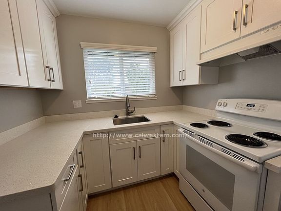3rd image of 665 Kirkland Dr APT 5