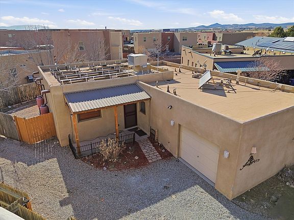 2nd image of 7618 Mesa Del Oro Ln