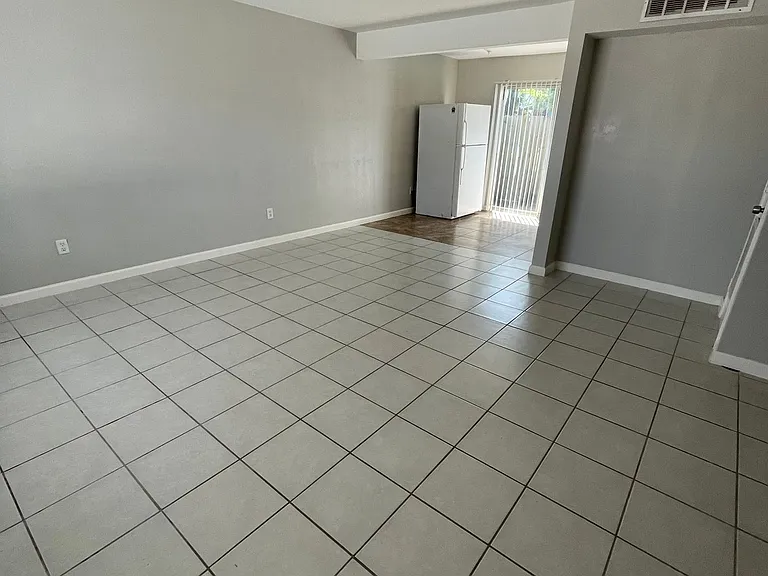 Bridge City Apartments — Photo 10