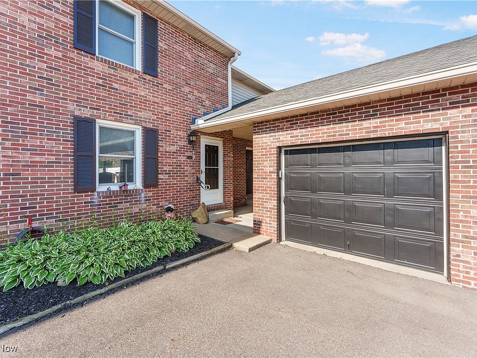 1234 W Maple St, North Canton, OH 44720 | Zillow
