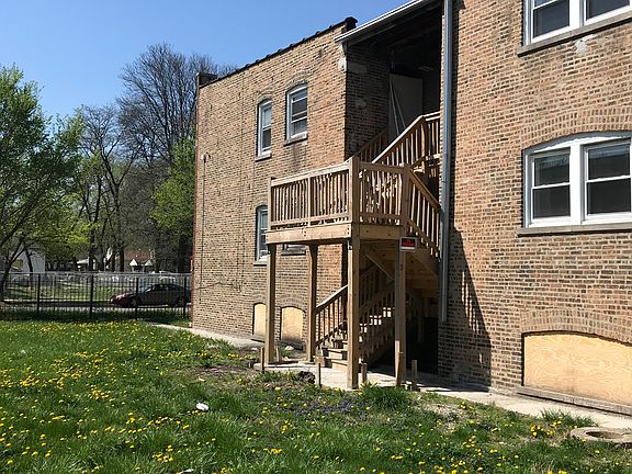 5th image of 6651 S Oakley Ave #6655