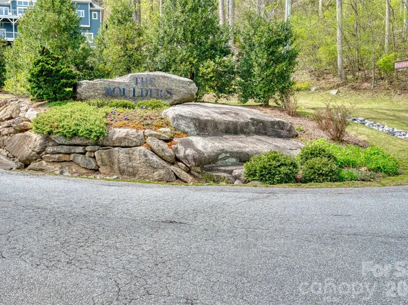 81 Curtain Blf, Hendersonville, NC 28791