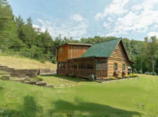 1303 Witt Hollow Rd, Sevierville, TN 37862