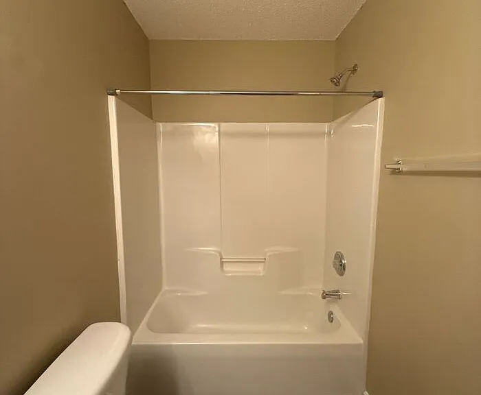 12817 Sickles Dr — Photo 10