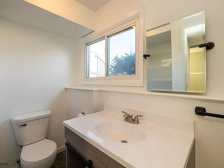 1019 Greene St — Photo 8