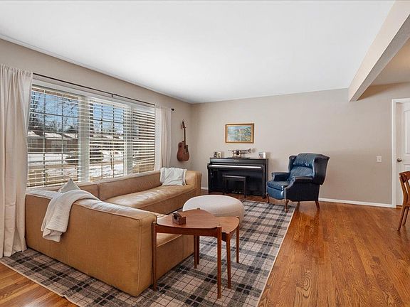 5th image of 625 Laven Del Ln