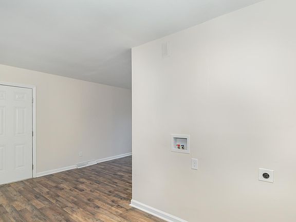 5th image of 339 Hartman St