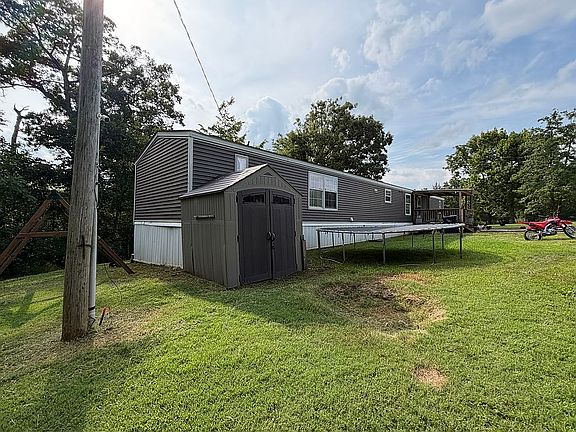 3rd image of 58 Ruby Dr