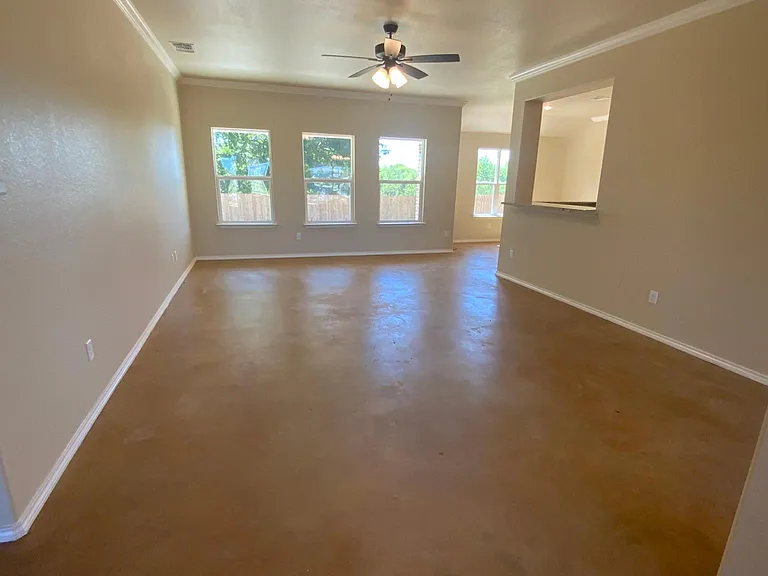 1719 Fossil Trl — Photo 2
