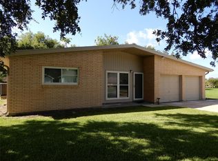 205 Post Oak Ln, Texas City, TX 77591