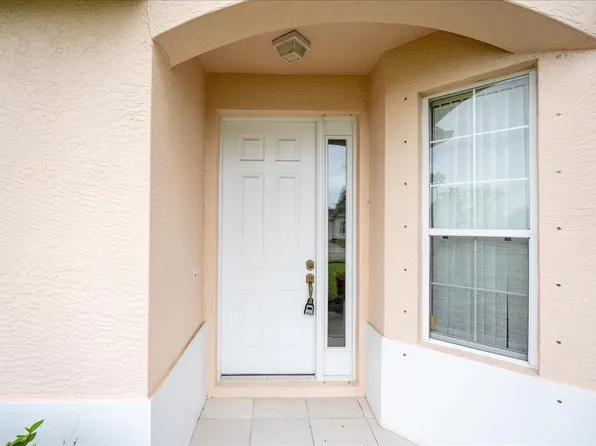 362 S Tangerine Square SW, Vero Beach, FL 32968
