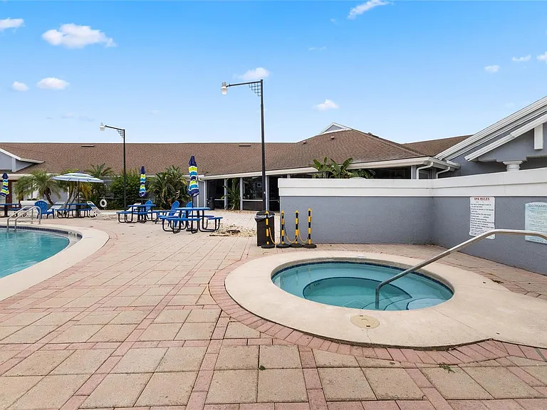 709 Orchid Dr #B — Photo 16
