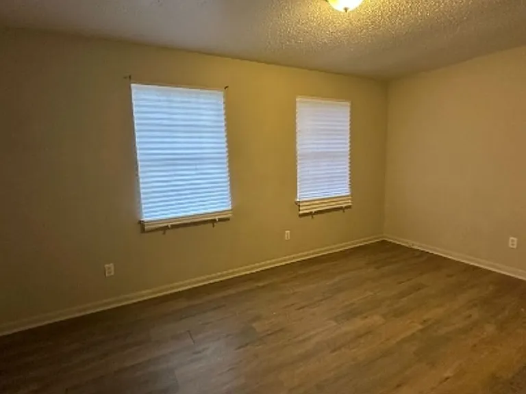 1715 6th Place Cir NW — Photo 8